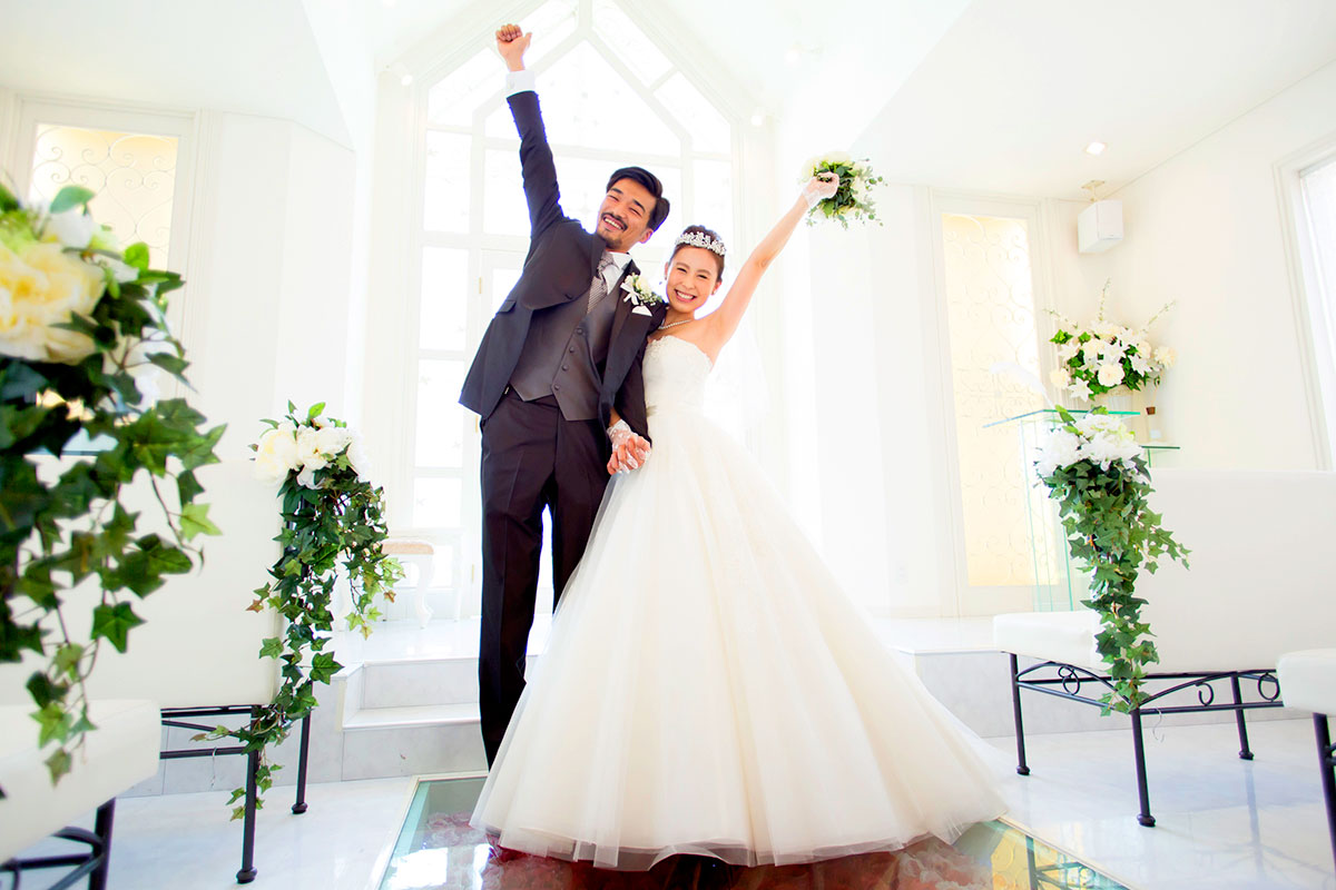 純白の花嫁！独立型チャペルで、バージンロードを歩いて・・・